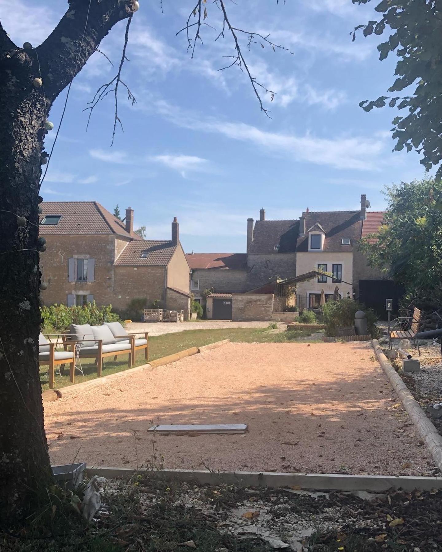 Maison De Pauline, Chablis Vineyard Préhy Rum bild