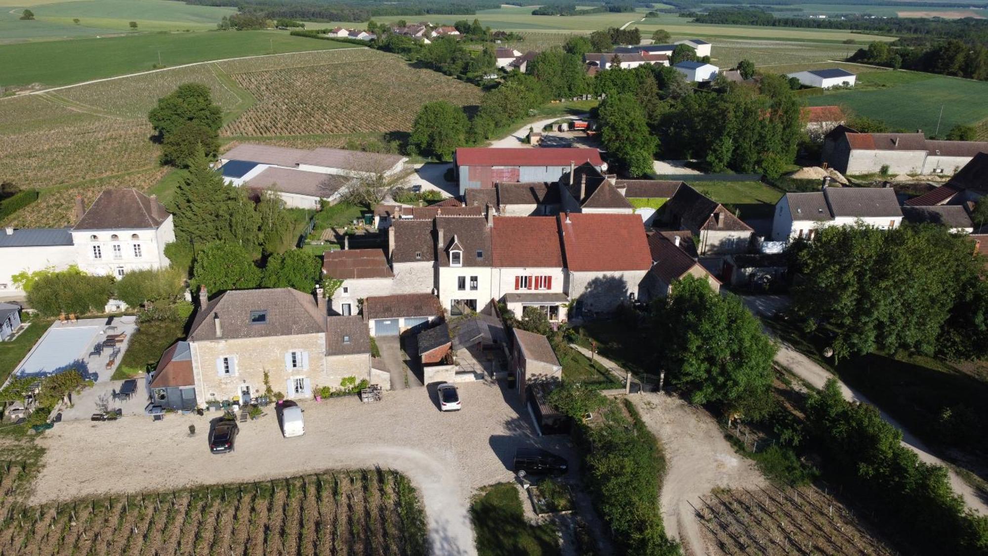 Maison De Pauline, Chablis Vineyard Préhy Rum bild